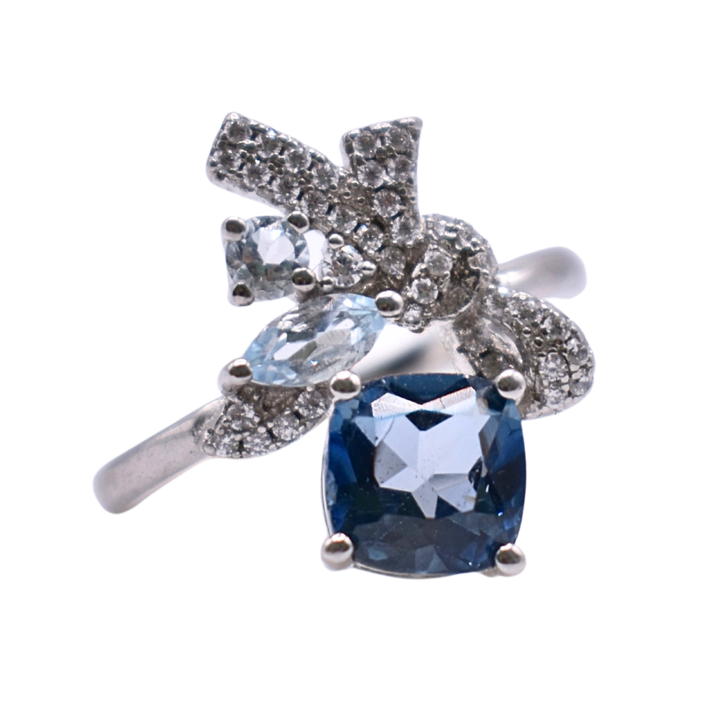 Anillo Lazo de London Blue Topaz
